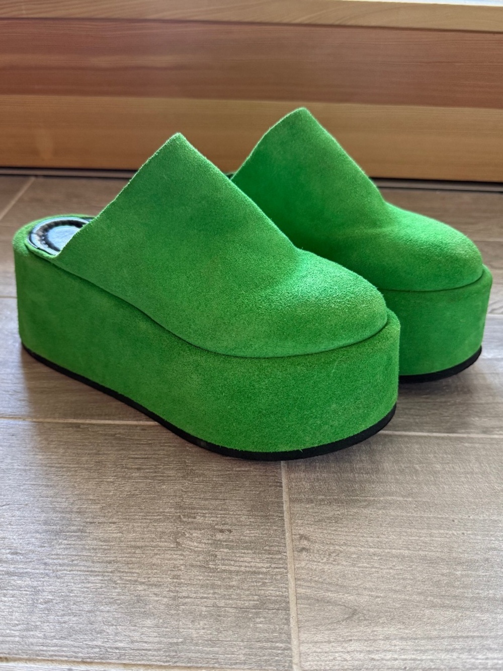 Free People Size 39 Avery Closed Toe Platform Wedge Green Suede Mule Clog